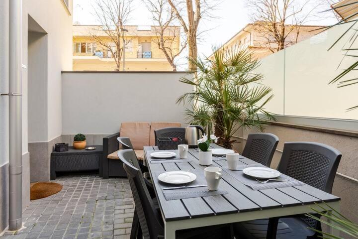 A Casa Minerva Apartment Rimini Exterior photo