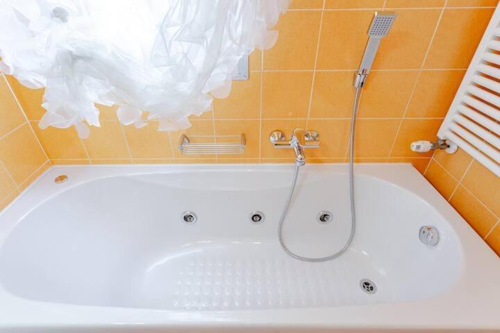 A Casa Minerva Apartment Rimini Exterior photo